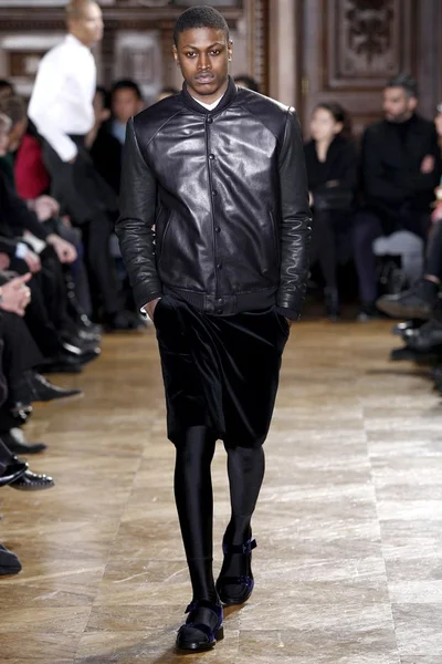 Look 8
